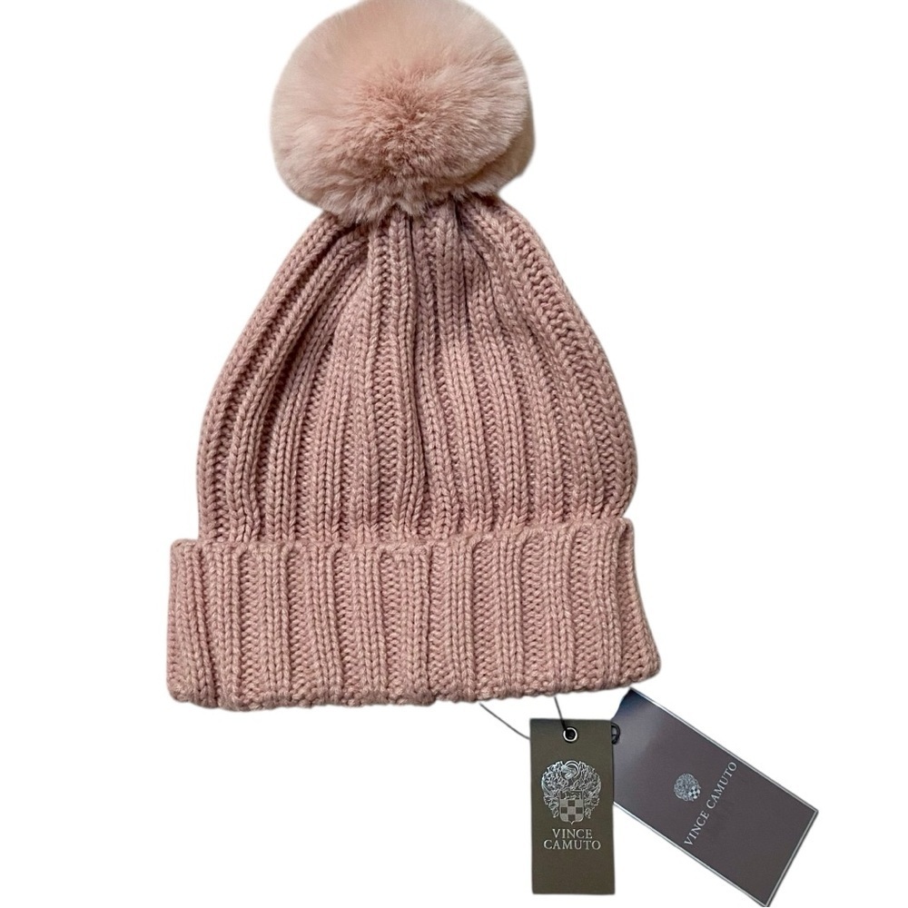 Vince Camuto NWT Blush Pink Ribbed Knit Faux Fur Pom Pom Beanie Hat